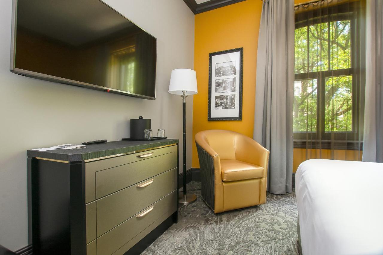 Hotel Clarendon 4*